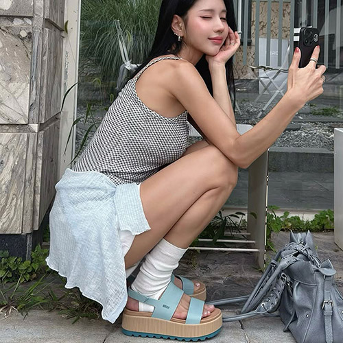 올여름의 시작, REEF