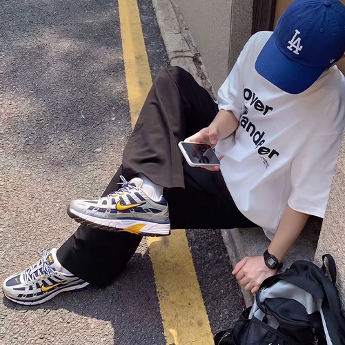 COMFORT SHOE STYLING