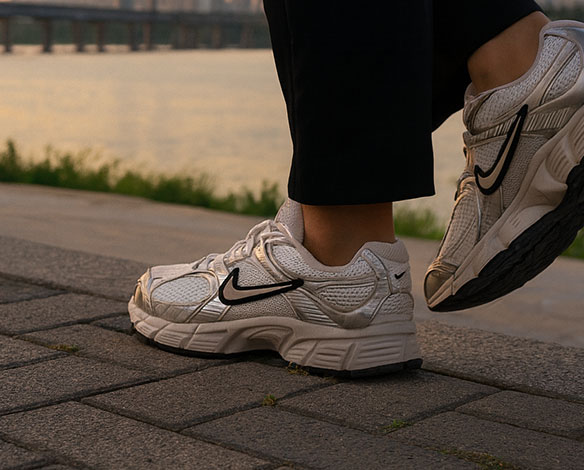 NIKE