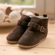 샐리부츠 | 브라운