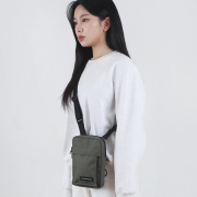 버티컬 크로스 파우치 | 올리브