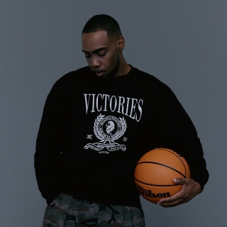 라이오네어 스웻셔츠 | 블랙