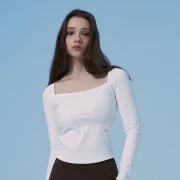 볼레나 커브라인 롱 슬리브 | 화이트