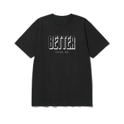 btss26 깔끔 그 잡채 로고 그래픽 반팔티셔츠 | 블랙