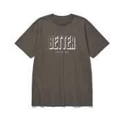 btss26 깔끔 그 잡채 로고 그래픽 반팔티셔츠 | 차콜