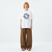 PIGMENT_TYPOGRAPHY T-SHIRT [NAVY LOGO]