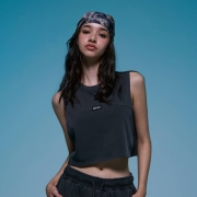 반타 와펜 피그먼트 크롭 탱크 | 차콜