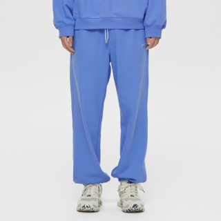 OVER FIT SMALL LOGO JOGGER | LIGHT BLUE