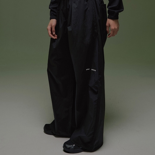 컷라인 니 투턱 팬츠 블랙