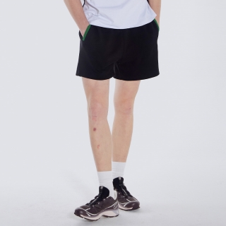 인사이드 아웃 백포켓 쇼츠 | 블랙