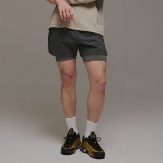 에어 포켓 레이어 런 쇼츠 차콜