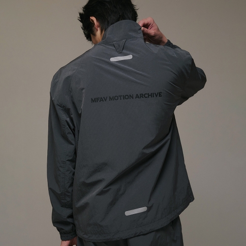 유틸리티 슬랜티드 집업 | 다크그레이