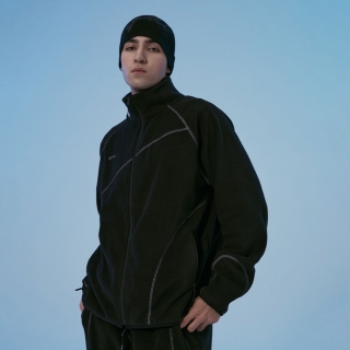 에센셜 퍼지 아크라인 집업 | 블랙