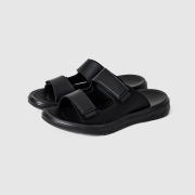 GO67 델브 록다운 투스트랩 슬라이드 | 블랙